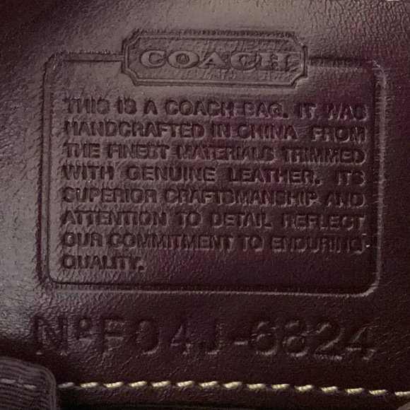 coach soho bag plum color - Picture 3 of 3